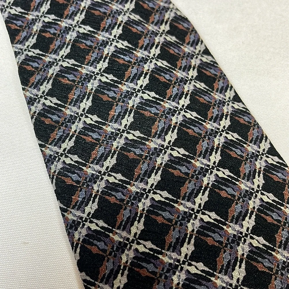JHANE BARNES Vintage 100% Silk Geometric Men’s Necktie Black & Grey